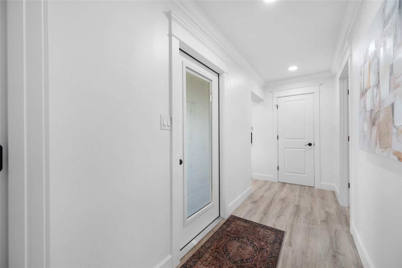 380 Villagrande Avenue S, Saint Petersburg, FL 33707 Photo