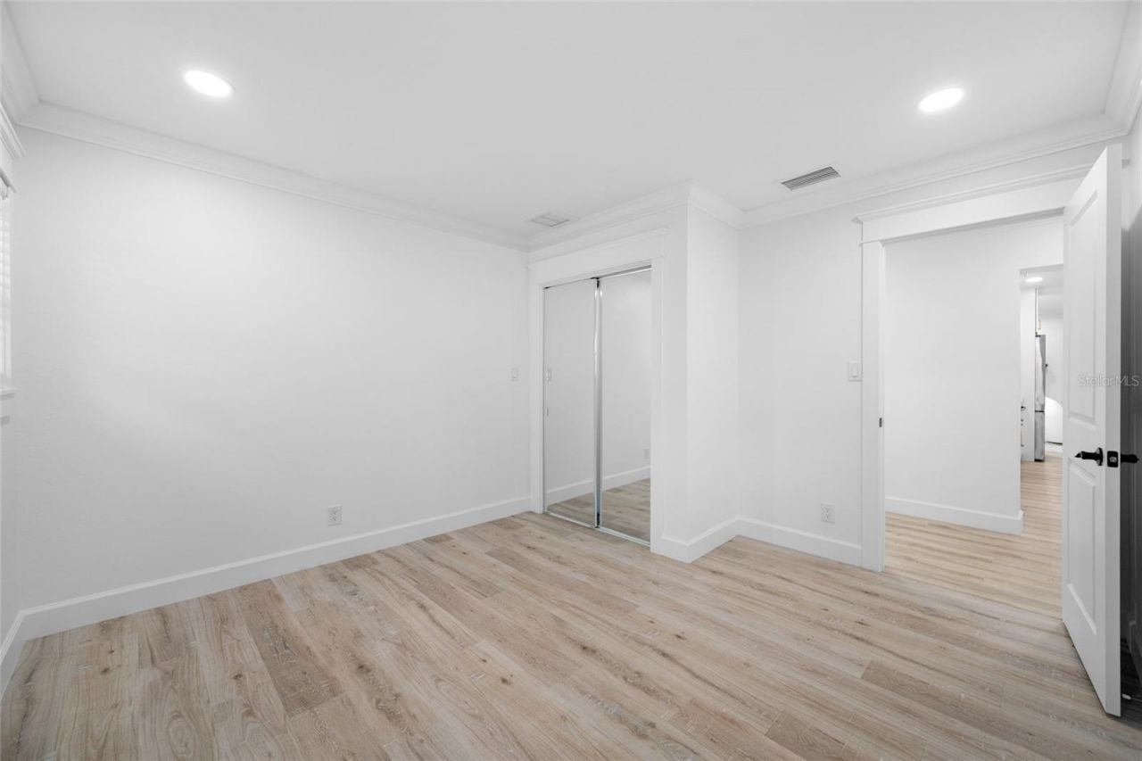 380 Villagrande Avenue S, Saint Petersburg, FL 33707 Photo