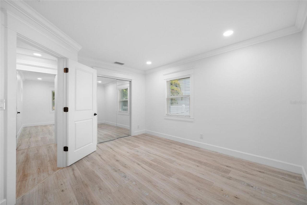 380 Villagrande Avenue S, Saint Petersburg, FL 33707 Photo