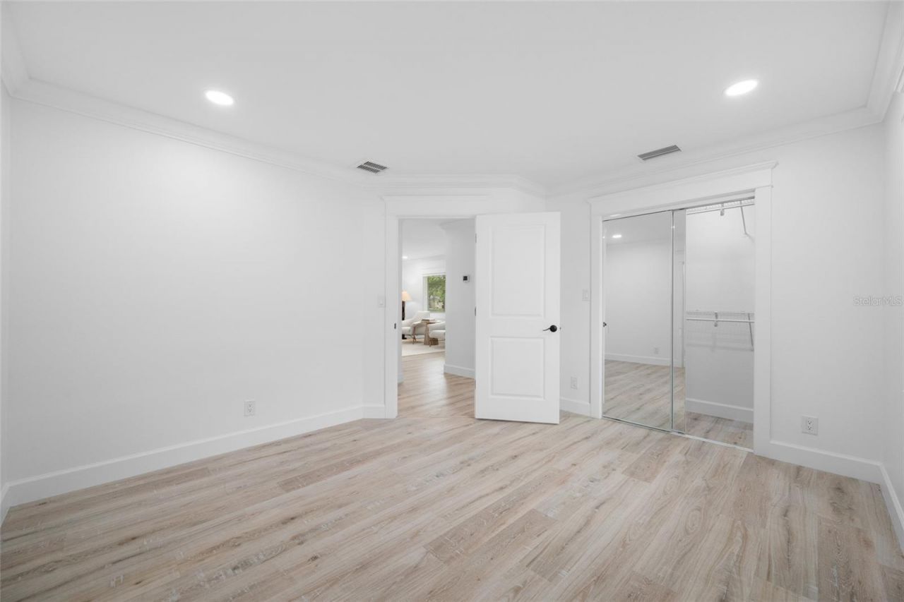 380 Villagrande Avenue S, Saint Petersburg, FL 33707 Photo