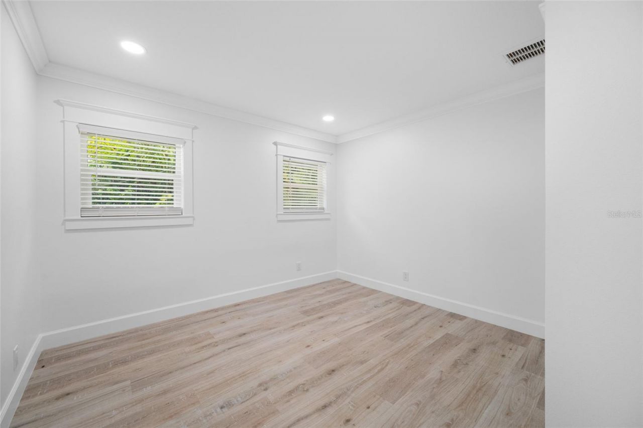 380 Villagrande Avenue S, Saint Petersburg, FL 33707 Photo