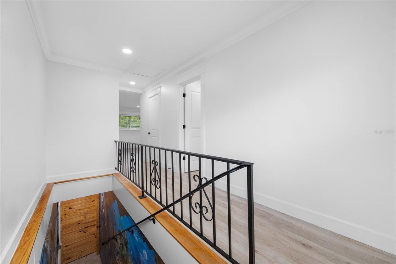 380 Villagrande Avenue S, Saint Petersburg, FL 33707 Photo