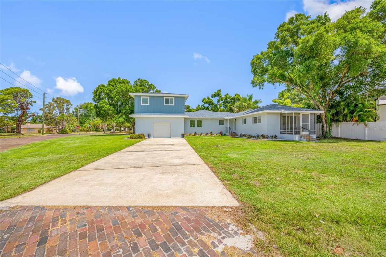 380 Villagrande Avenue S, Saint Petersburg, FL 33707 Photo