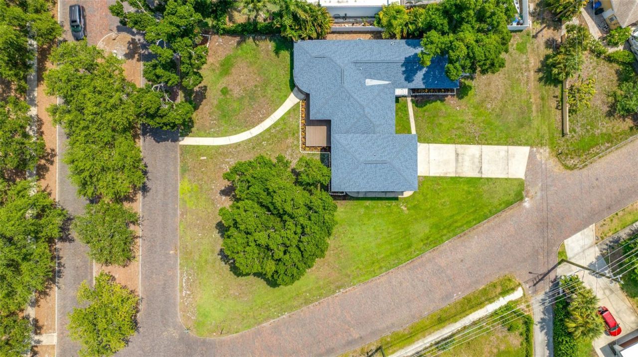 380 Villagrande Avenue S, Saint Petersburg, FL 33707 Photo