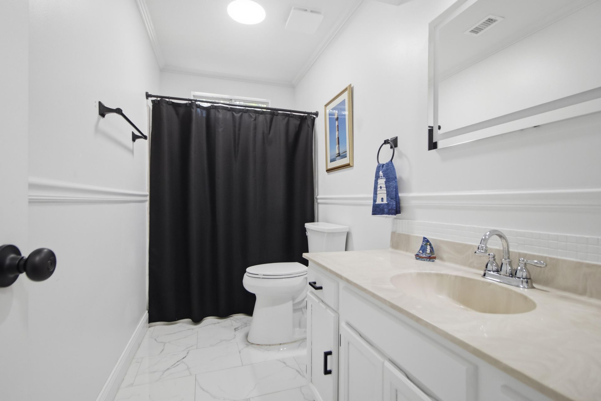 300 Spring Hill Lane Photo 13
