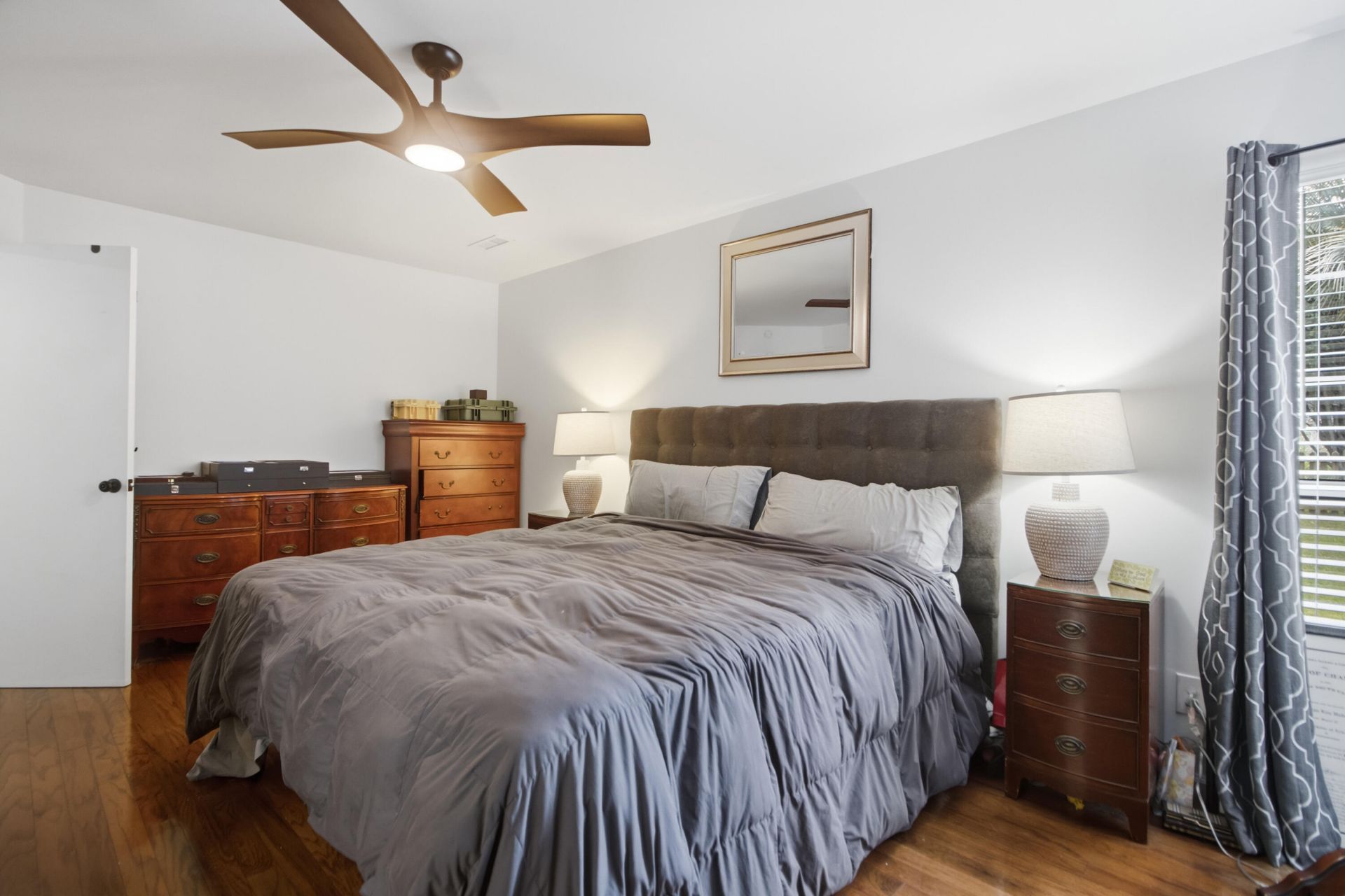 300 Spring Hill Lane Photo 15