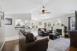300 Spring Hill Lane photo 4