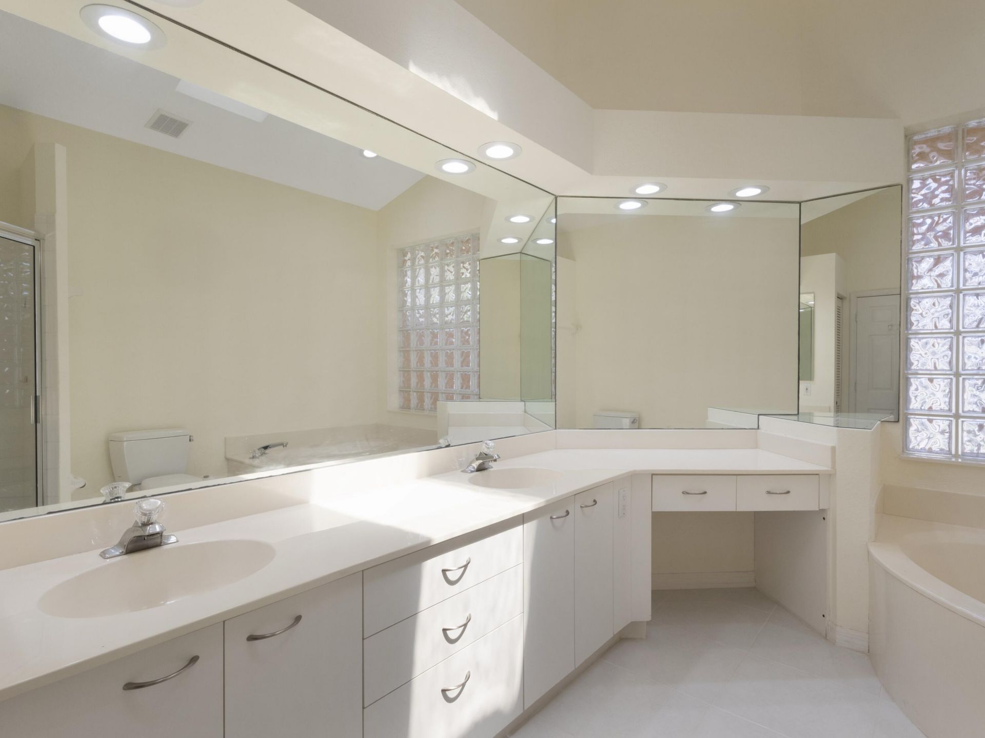 5279 Brookview Drive, Boynton Beach, FL 33437 Photo