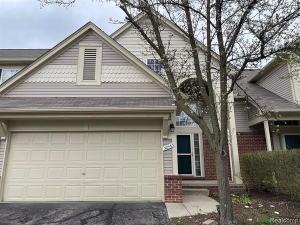 38463 SARATOGA Circle, Farmington Hills, MI 48331