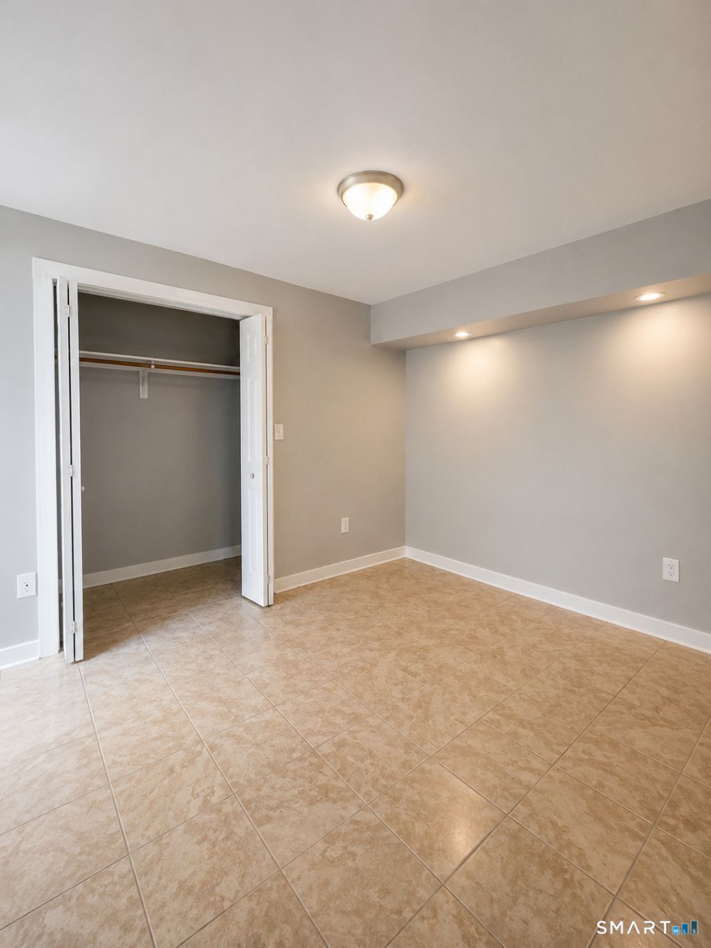 3-17 Curve, Unit 9, Branford, CT 06405 Main Photo
