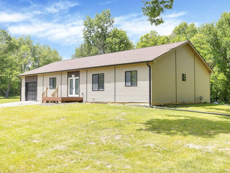 150 Breanna Lane SW, Pataskala, OH 43062 Photo 3
