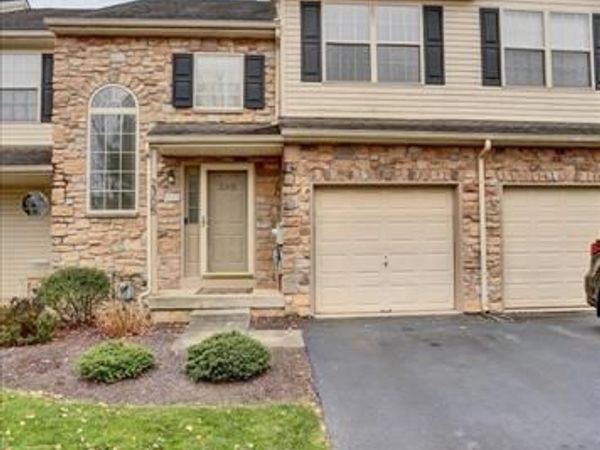 2305 CARRIAGE LANE, ROYERSFORD, PA 19468