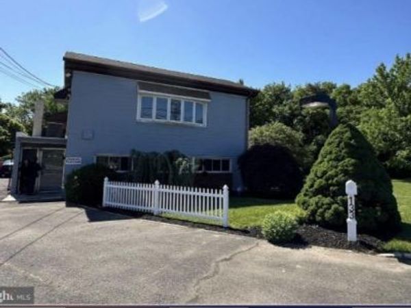 133 US HIGHWAY 130, BORDENTOWN, NJ 08505