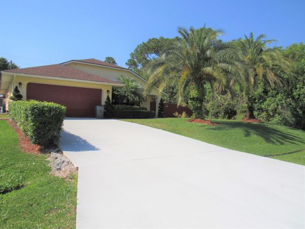 1242 SW Melrose Avenue, Port St. Lucie, FL 34953