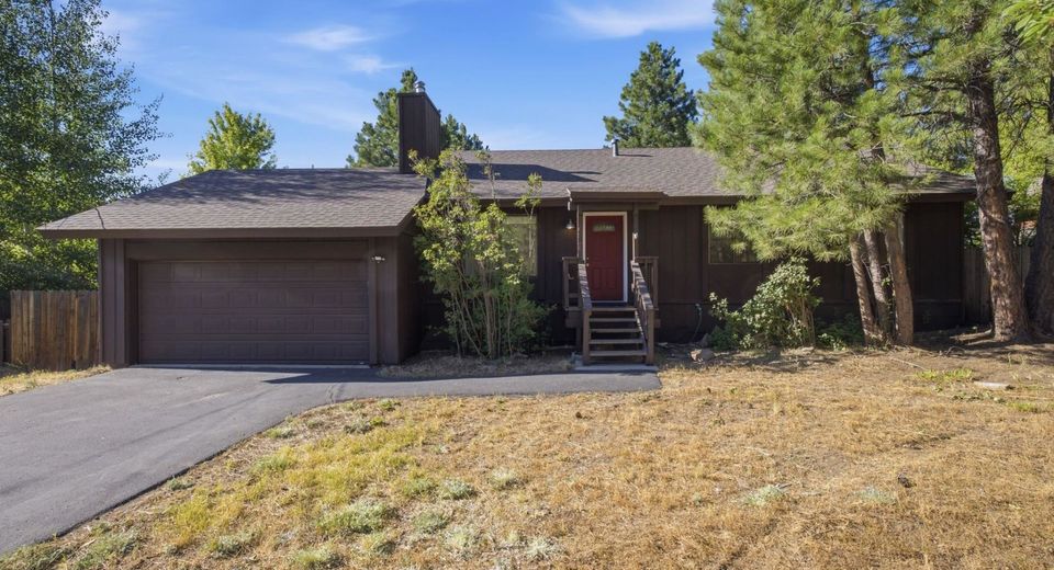 10718 Manchester Drive , Truckee, CA 96161 Photo