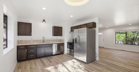 10718 Manchester Drive , Truckee, CA 96161 Photo