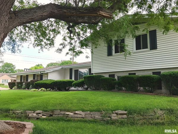 4826 N BIGELOW Street, Peoria, IL 61614