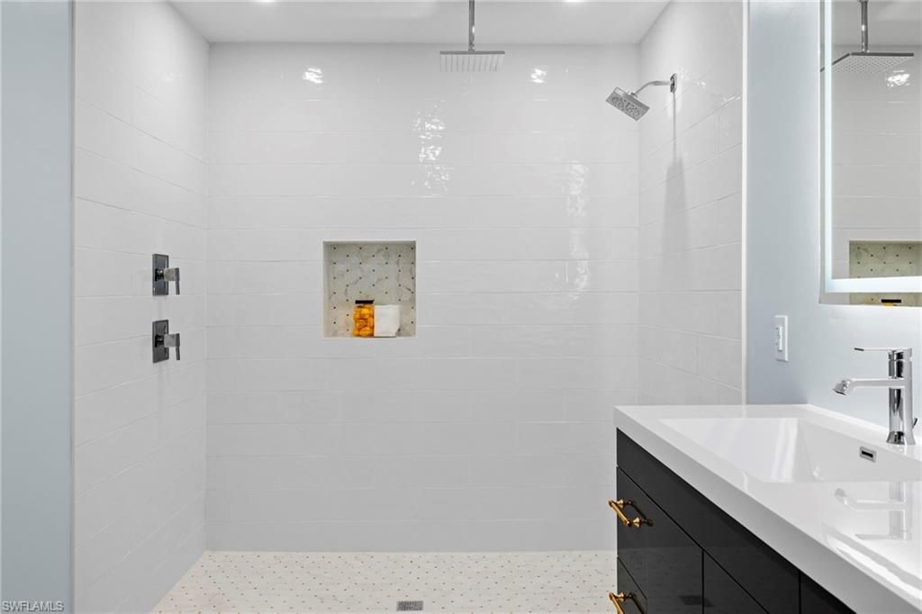 765 High Pines Dr, Naples, FL 34103 Photo