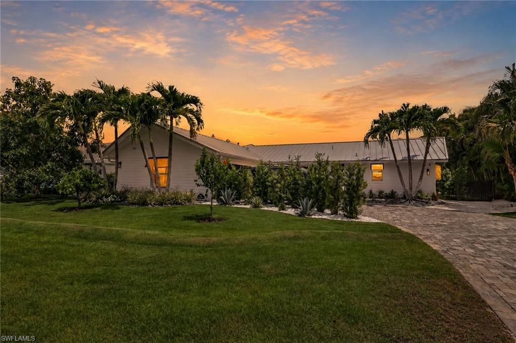 765 High Pines Dr, Naples, FL 34103 Photo