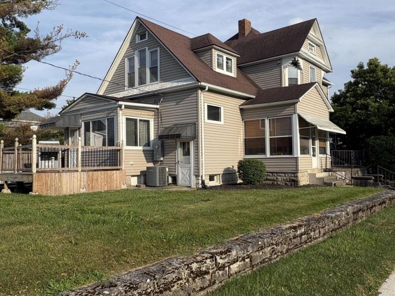 302 E Mechanic Street, Wapakoneta, OH 45895 Photo 4