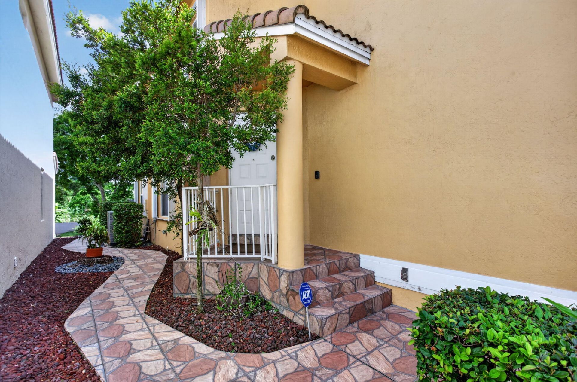 9736 NW 1st Manor, Coral Springs, FL 33071 Photo