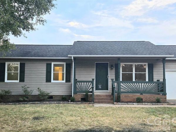 910 Lyndsey Brooke Court , Lincolnton, NC 28092