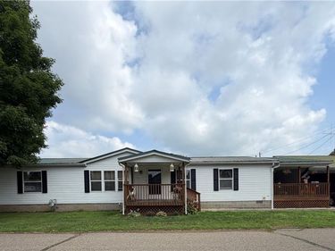 310 POPLAR Street, Newcomerstown, OH 43832