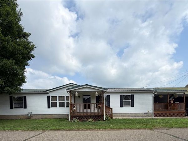 310 POPLAR Street, Newcomerstown, OH 43832