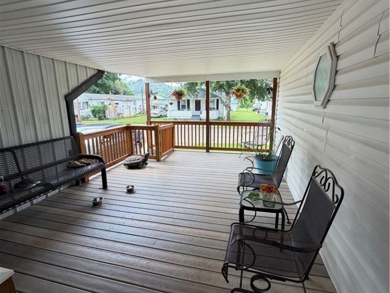 310 POPLAR Street, Newcomerstown, OH 43832 Photo 17