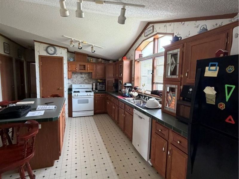 310 POPLAR Street, Newcomerstown, OH 43832 Photo 5