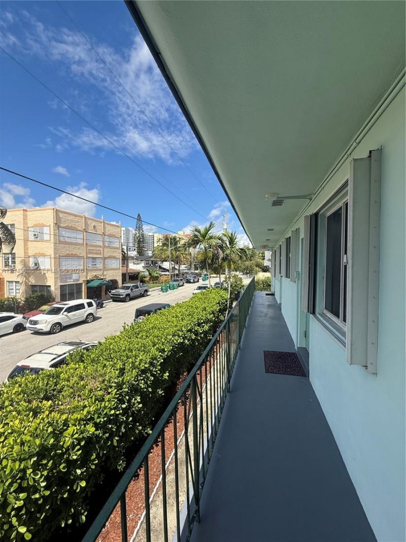 469 SW 3rd St , Unit 9, Miami, FL 33130 Photo
