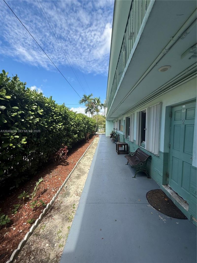 469 SW 3rd St , Unit 9, Miami, FL 33130 Photo