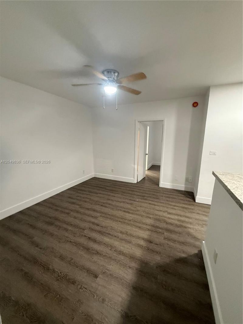 469 SW 3rd St , Unit 9, Miami, FL 33130 Photo