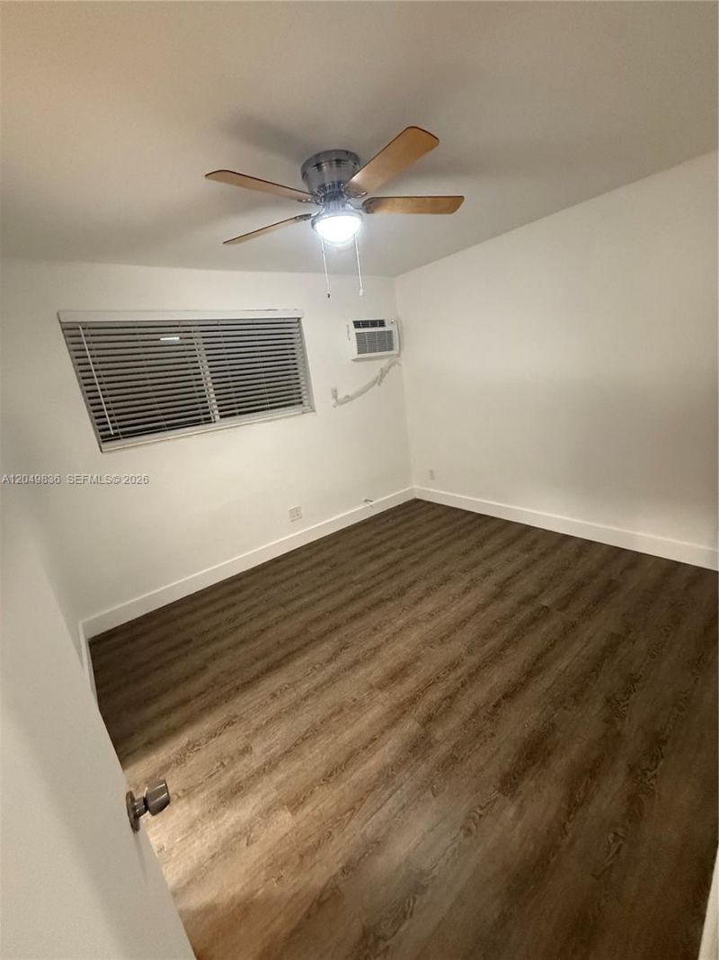 469 SW 3rd St , Unit 9, Miami, FL 33130 Photo