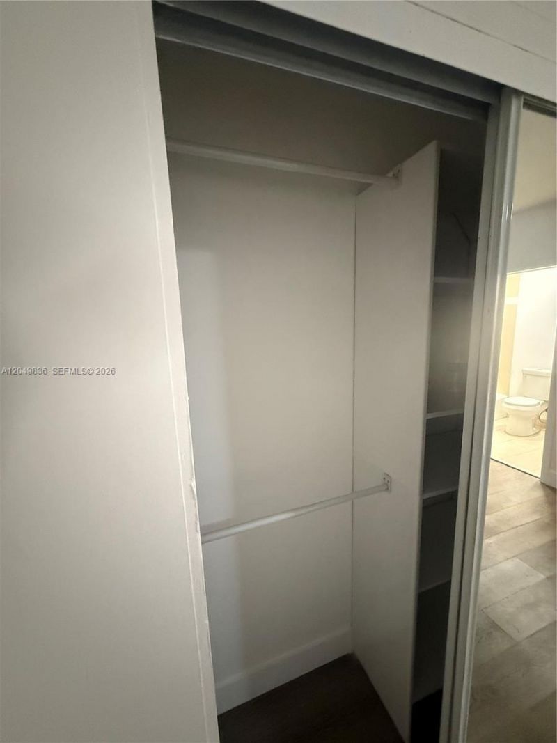 469 SW 3rd St , Unit 9, Miami, FL 33130 Photo