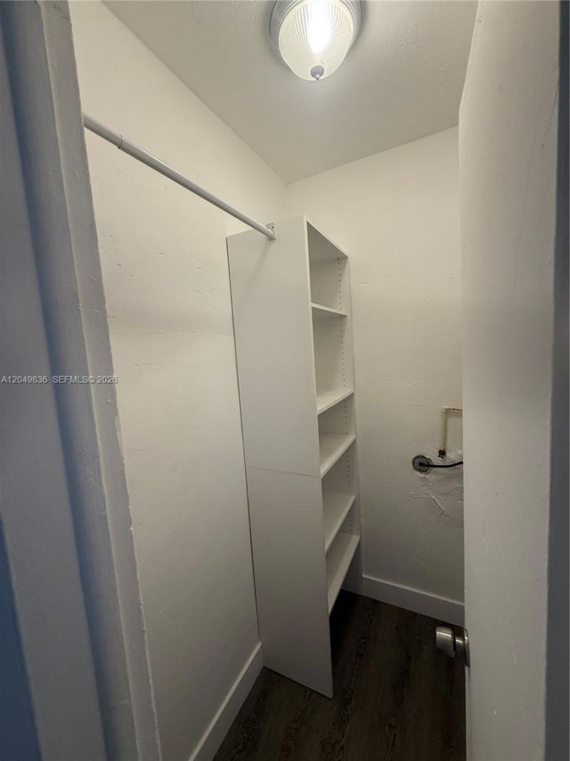 469 SW 3rd St , Unit 9, Miami, FL 33130 Photo