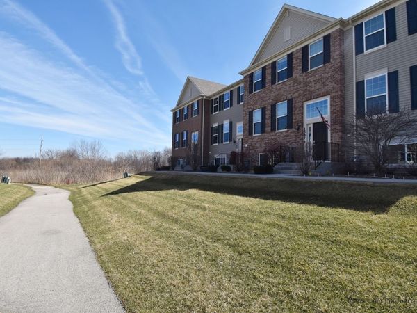 1587 Deer Pointe Drive , South Elgin, IL 60177