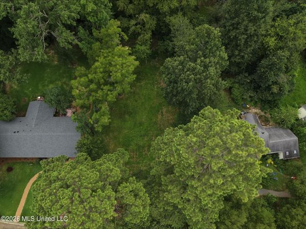 4005 Hawthorn Drive, Jackson, MS 39206