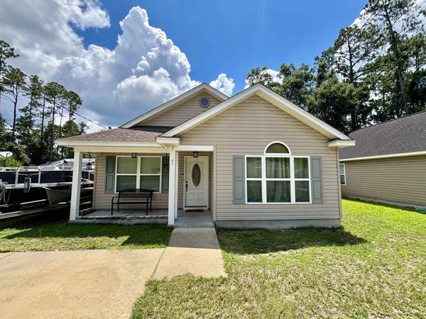 61 Shar-Mel-Re Ln, Crawfordville, FL 32327