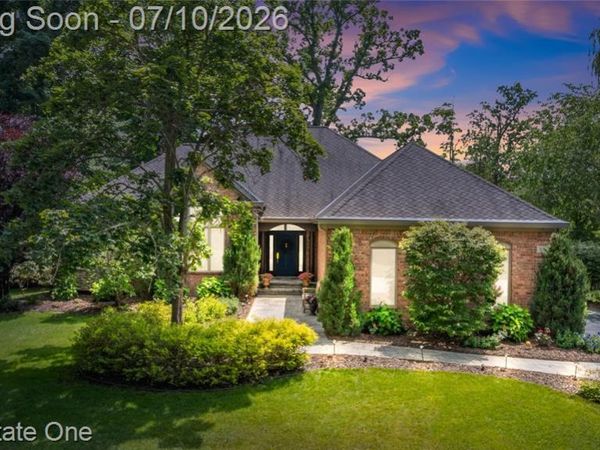 3633 Orion Oaks Drive, Orion Twp, MI 48360