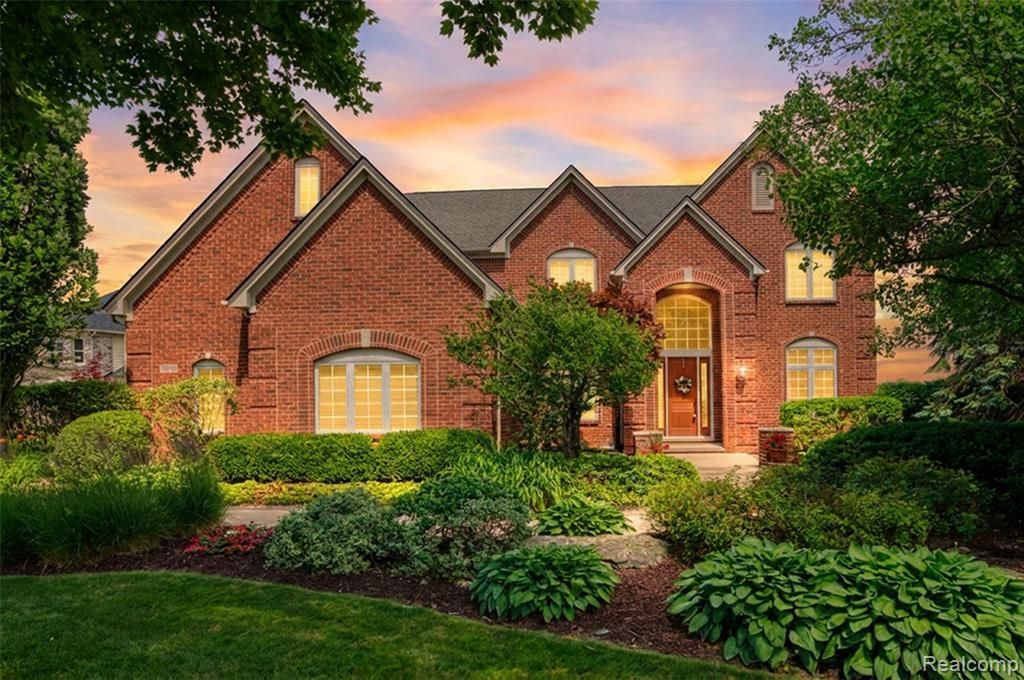 10763 Stoney Point Drive, Green Oak Township, MI 48178 Main Photo