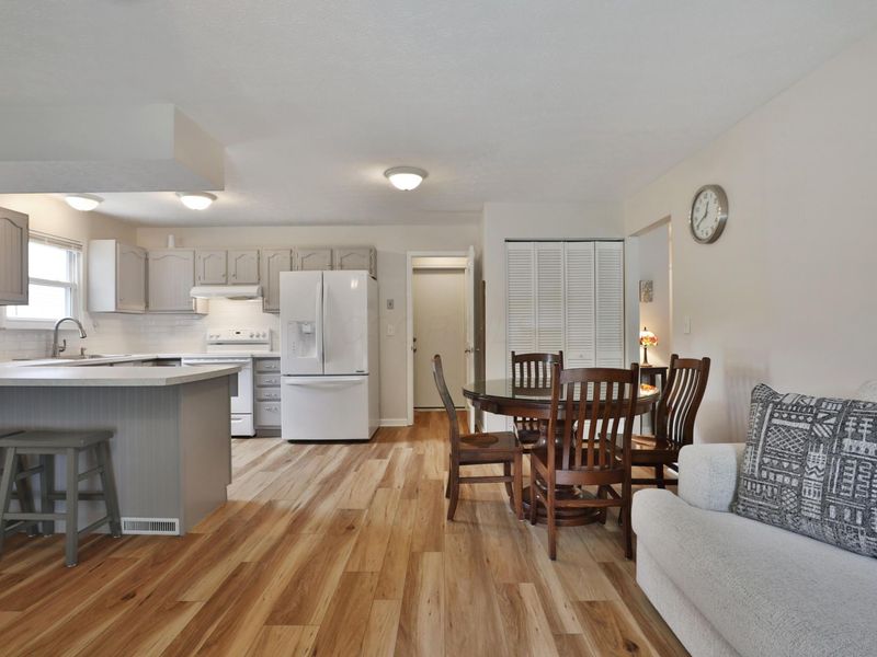 3906 Cider Mill Drive, Columbus, OH 43204 Photo 14