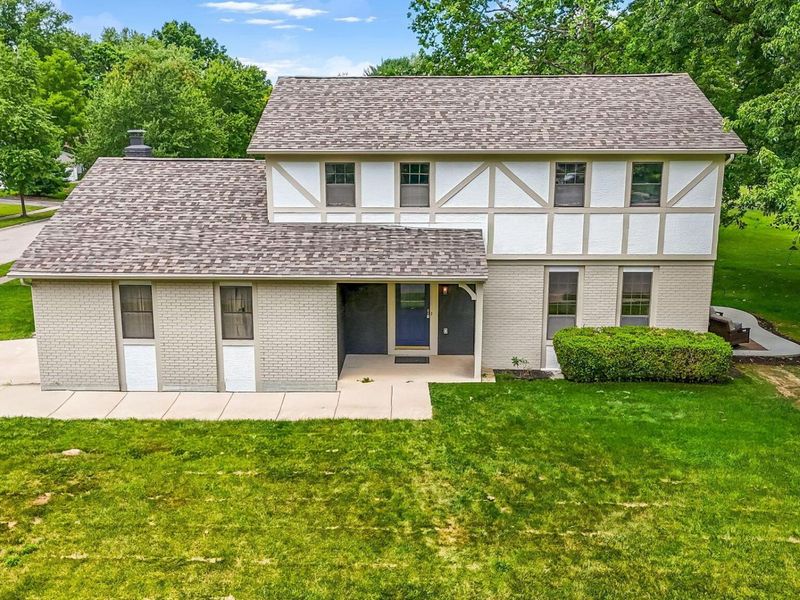 7010 Rockwoods Place, Worthington, OH 43085 Photo 2