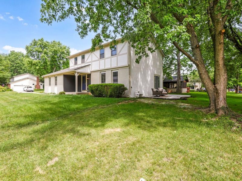 7010 Rockwoods Place, Worthington, OH 43085 Photo 3
