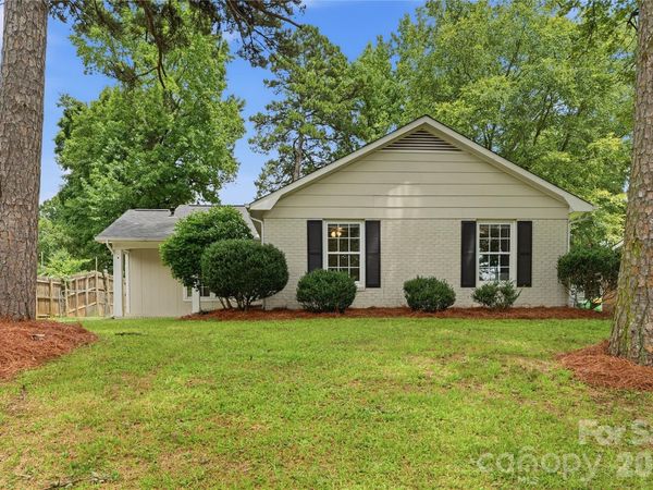 5439 Autumn End Circle, Charlotte, NC 28212