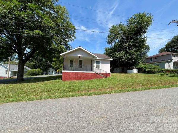 208 Bell Street, Mount Holly, NC 28120