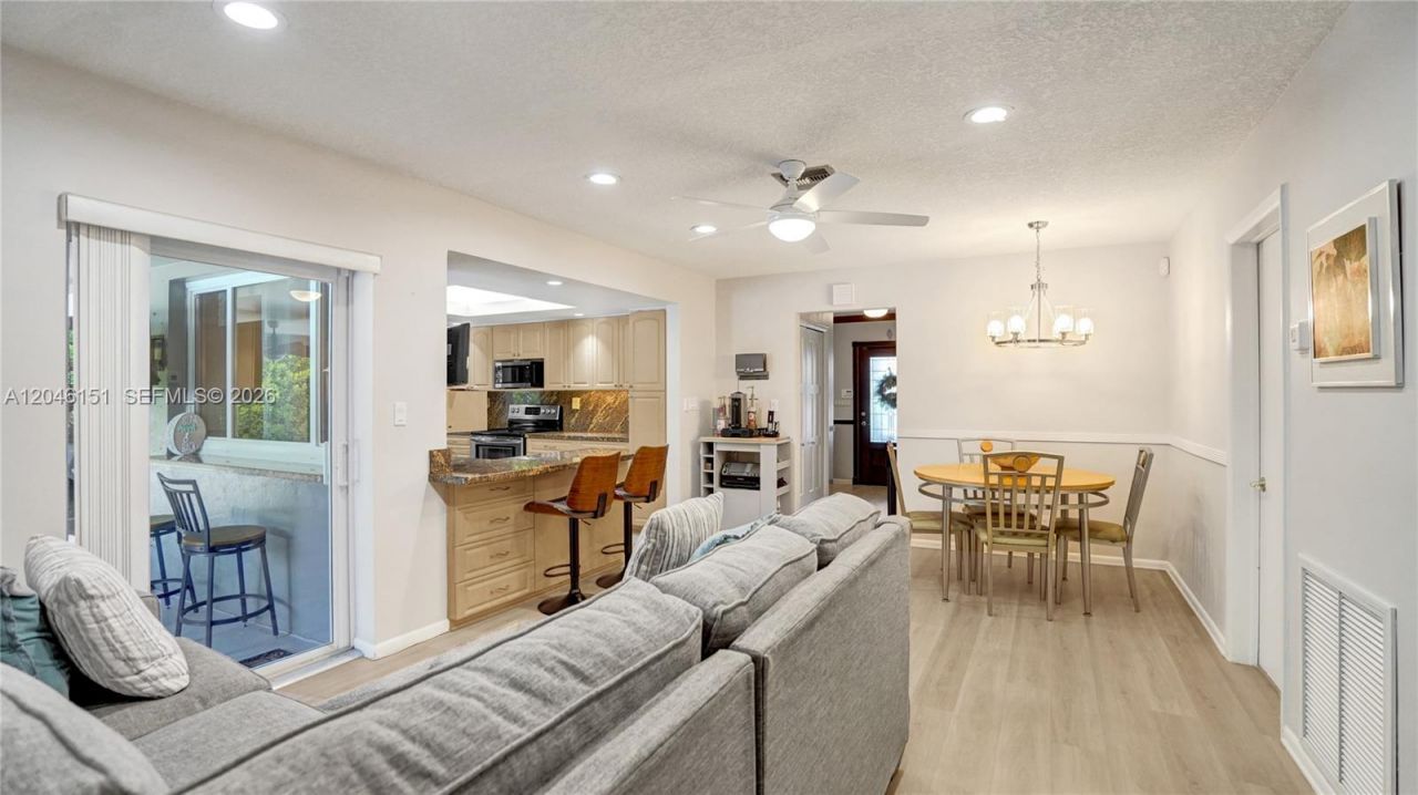 5581 SW 7th St, Plantation, FL 33317 Photo