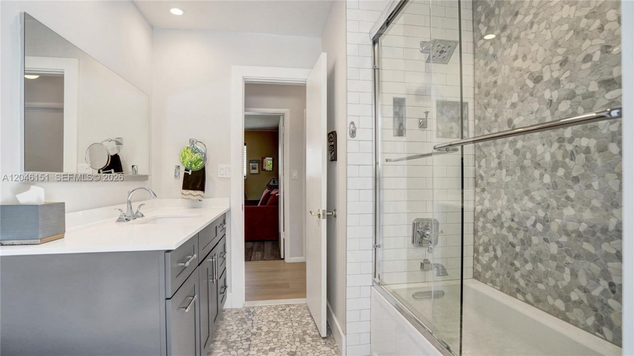 5581 SW 7th St, Plantation, FL 33317 Photo