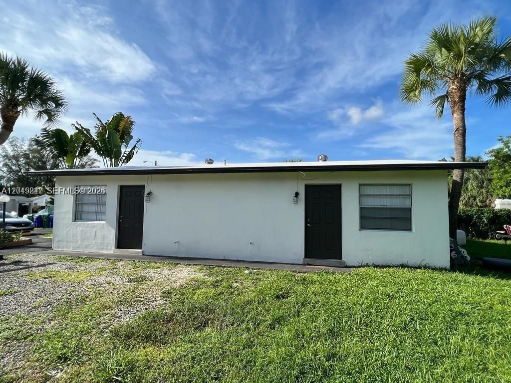 1412 SW 41st Ave , Unit Front, Fort Lauderdale, FL 33317 Photo
