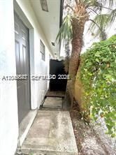 1412 SW 41st Ave , Unit Front, Fort Lauderdale, FL 33317 Photo